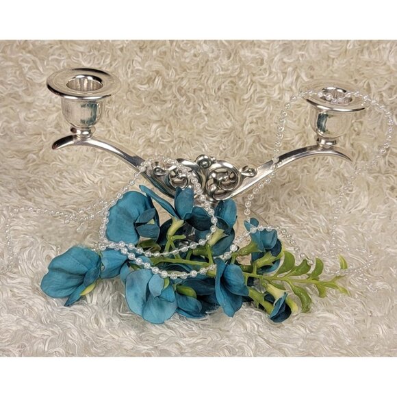 Vintage 1960s Oneida Silverplate Double Taper Candle Holder - Picture 14 of 14